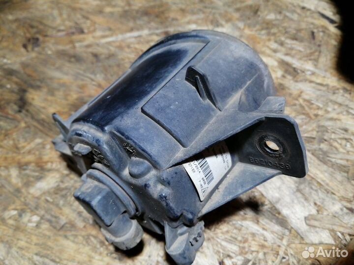 Фара противотуманная левая Nissan X-Trail T32 R9M