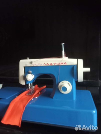 Швейная машинка