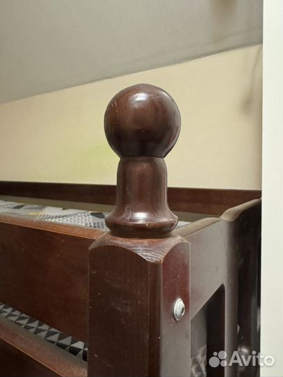 Двухярусная кровать б/у из массива