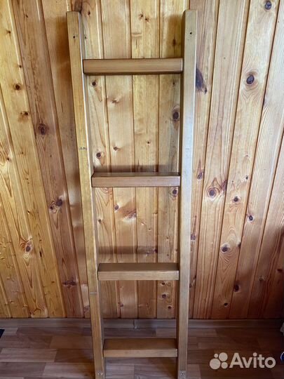 Лестница деревянная декоративная