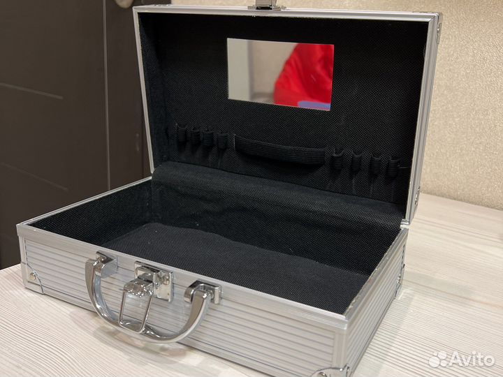 Косметический чемодан