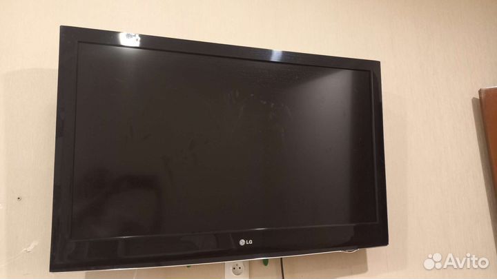 Телевизор 42 LD425