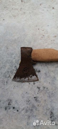 Топор старинный кованый, но заварен