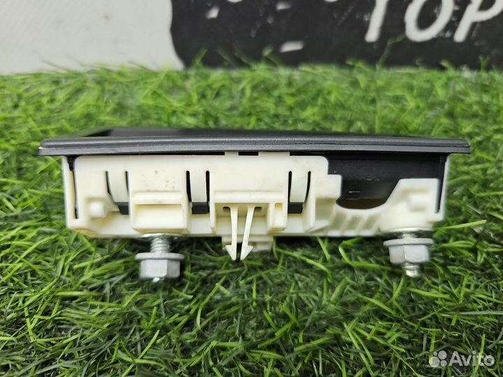 Кнопка открывания багажника Audi A3 8V 1.4 cxsa