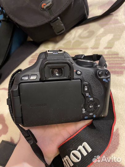 Зеркальный фотоаппарат canon 600d