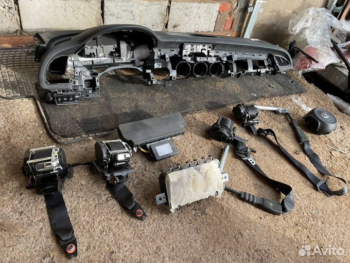 Торпедо с подушкой Киа Стингер