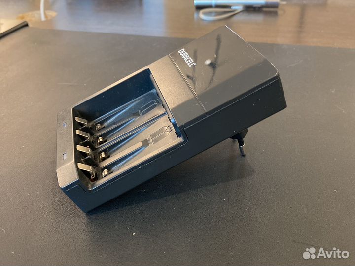 Зарядное устройство duracell cef14