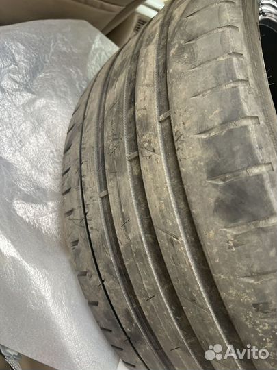 Nokian Tyres Hakka Black 2 265/40 R21 и 295/35 R21