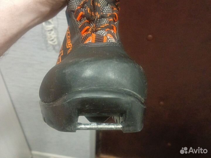 Ботинки лыжные