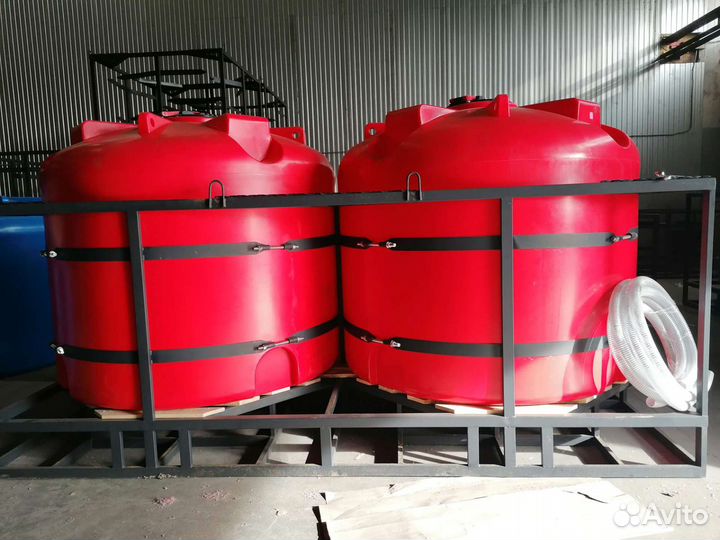 Ёмкость пластиковая в обрешетке