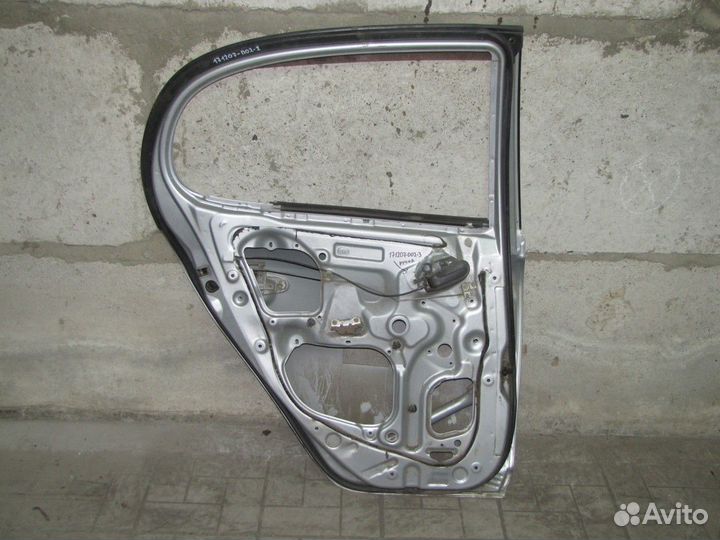 Уплотнитель двери задней левой (внутренний) Platz