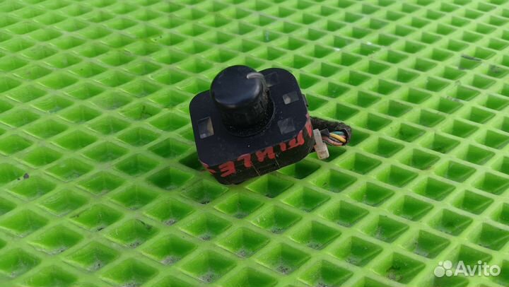 Джостик регулировки зеркал