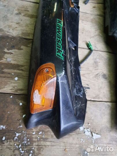 Пластик задний хвост Кавасаки zzr 400-1