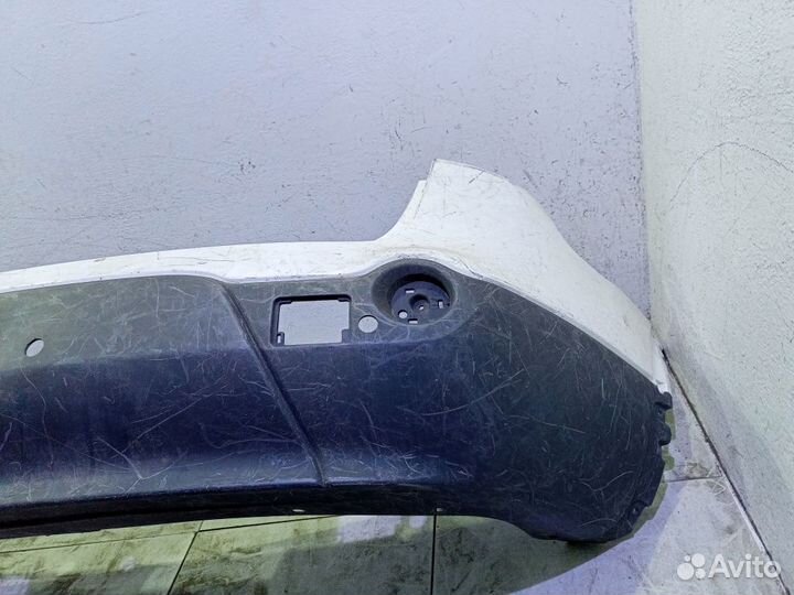 Бампер задний Ниссан