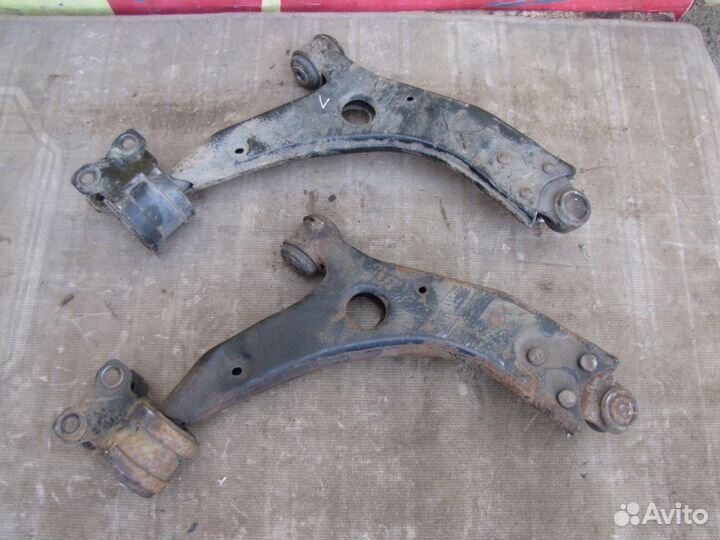 Рычаг передний левый Ford Focus 2