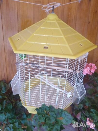 Клетка-фонарь для попугаев и певчих птиц