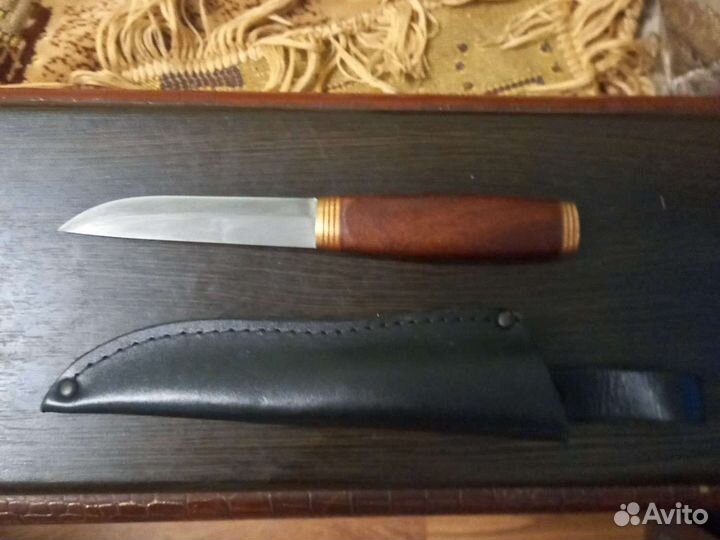 Нож финский клин pgk рукоять сапеле латунь фибра