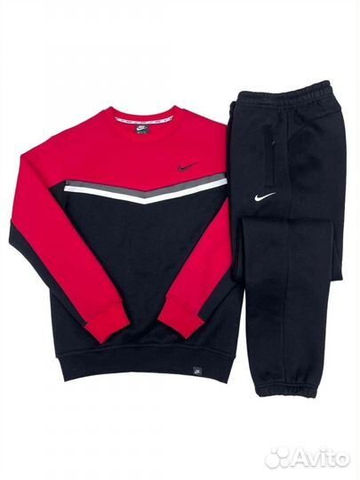 Спортивный костюм Nike