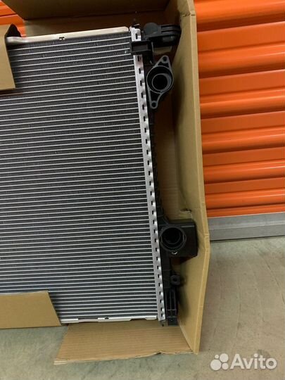 Радиатор охлажления Porsche Panamera 971