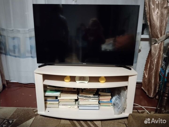 Тумба под телевизор новая