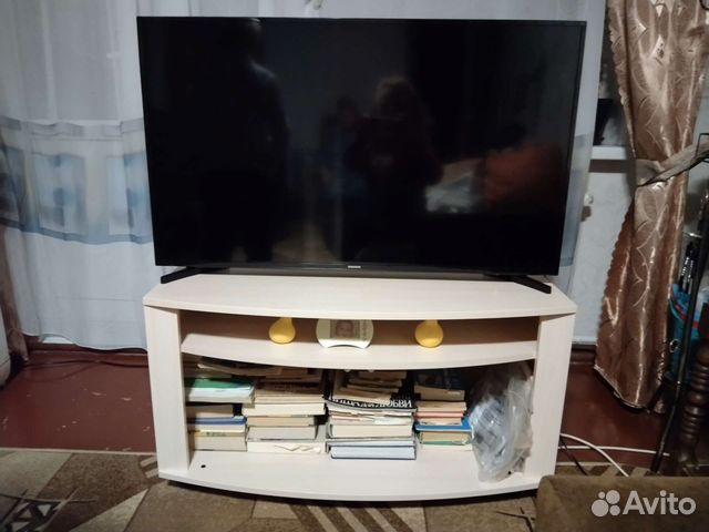 Тумба под телевизор новая