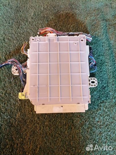 Блок предохранителей 82730-30090 Toyota Crown JZS1