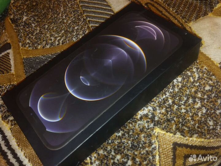 Коробка от iPhone 12 Pro Max