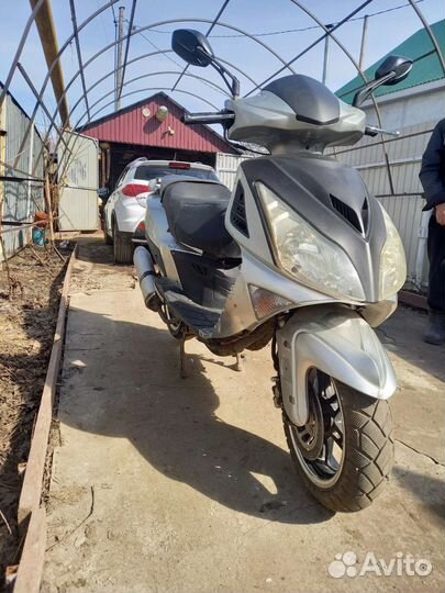 Скутер Sonik DF150T