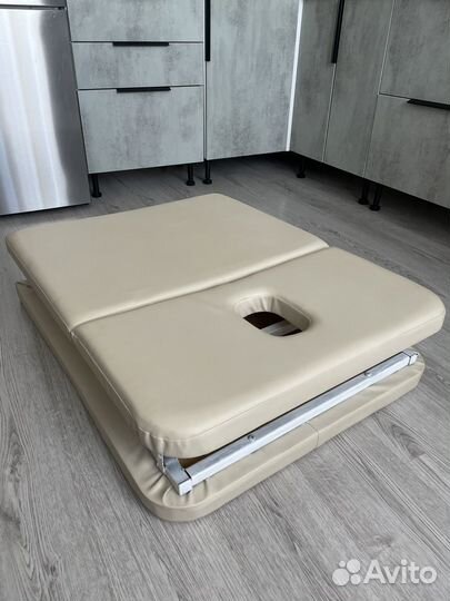 Массажная складная кушетка