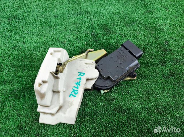 Замок двери задней левой Suzuki Ignis 2006