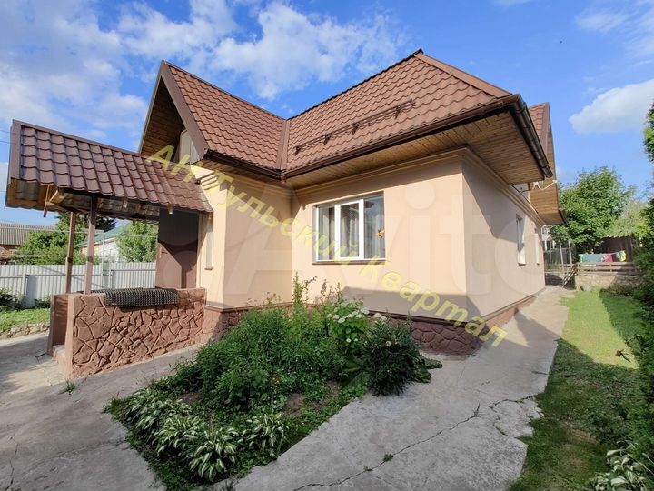 Коттедж 230,3 м² на участке 12,5 сот.