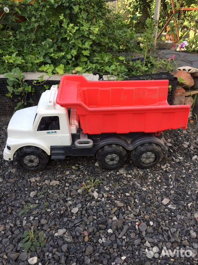 Большой детский грузовик