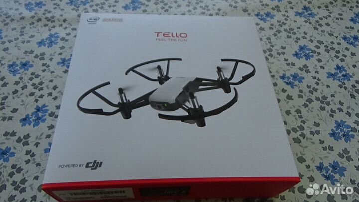 Квадрокоптер Tello TLW004 HD, Wi-Fi (камера 5 Мп)