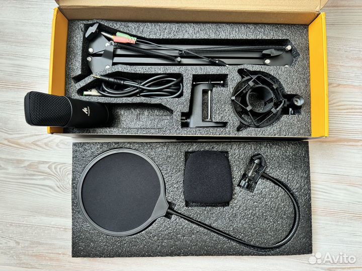 Конденсаторный микрофон Maono AU-A03