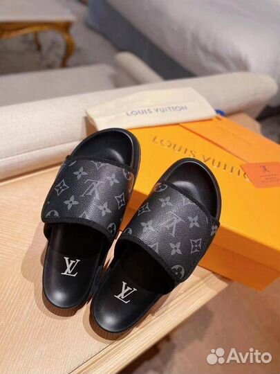 Шлепанцы тапочки Louis Vuitton