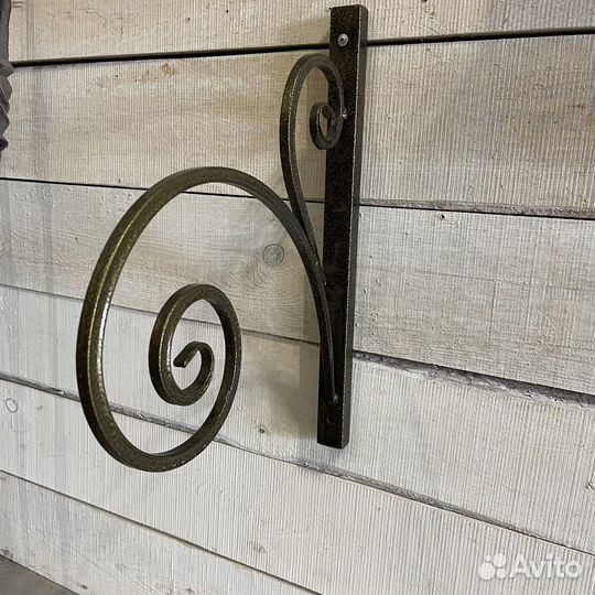 Кашпо для цветов подвесное