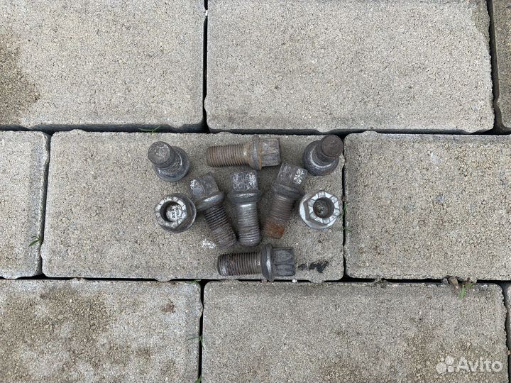 Болты колесные vw passat b6 b7 cc б/у оригинал