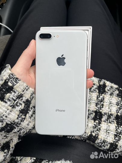 iPhone 8 Plus, 64 ГБ
