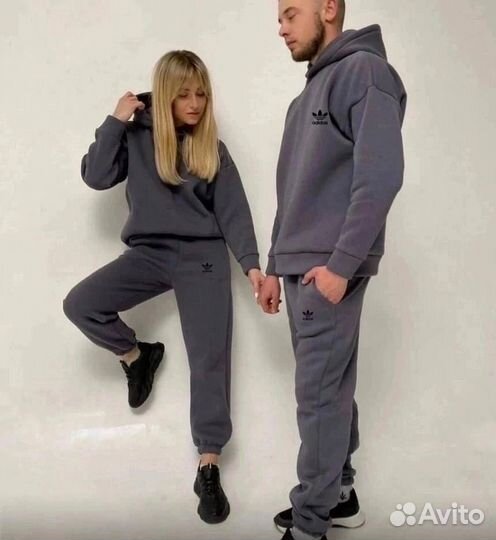 Парные спортивные костюмы