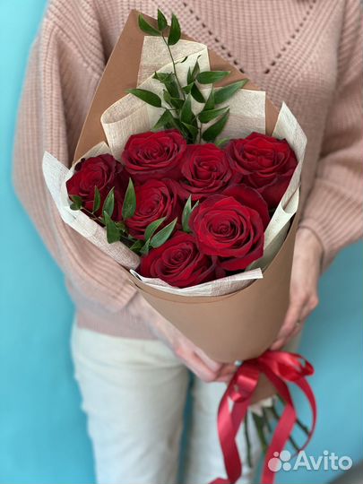 Букет из 7 красных Роз Эквадор в фоамиране 70 см