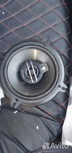 13см-Колонки pioneer TS-G1330F