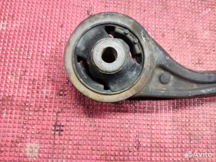 Рычаг прав. перед. honda accord