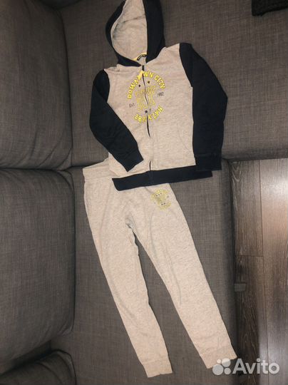 Спортивный костюм для мальчика 140см