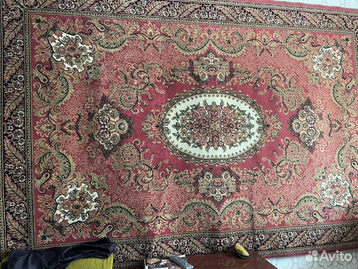 Ковер шерстяной новый