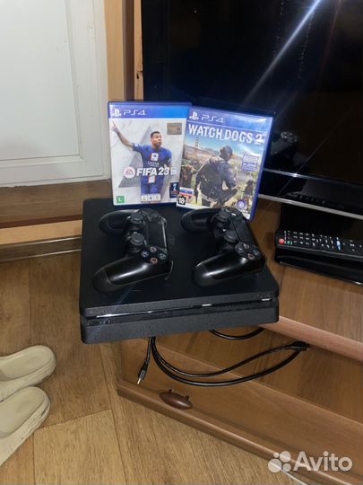 Sony playstation 4 slim