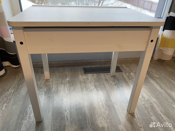 Детский стол и стул IKEA сундвик