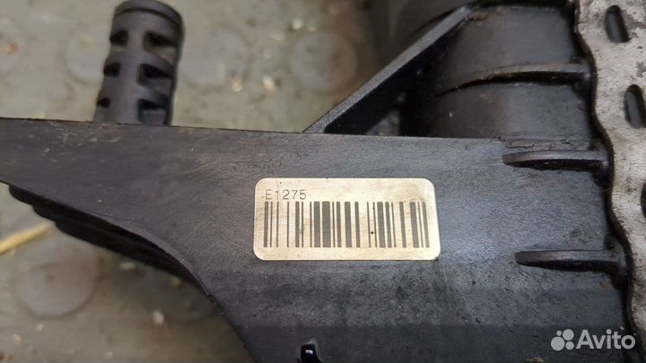 Радиатор охлаждения двигателя Volkswagen Touareg