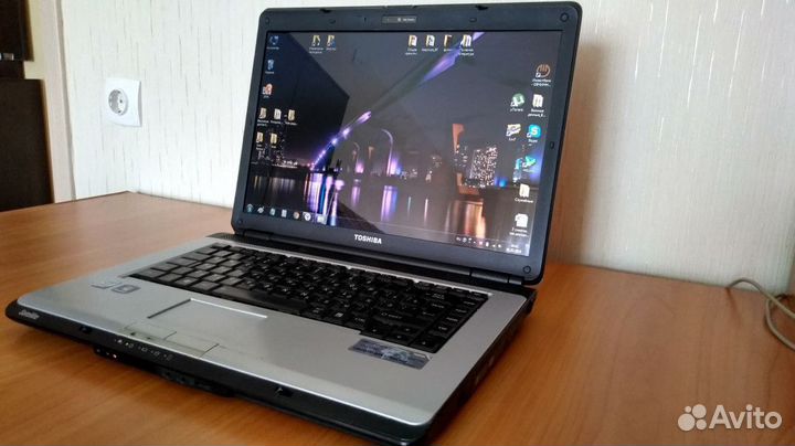 Toshiba/ssd/2ядра/3гб озу ноутбук