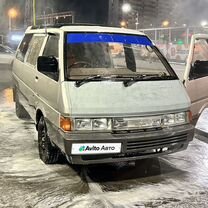 Nissan Largo 2.0 AT, 1989, 144 444 км, с пробегом, цена 150 000 руб.