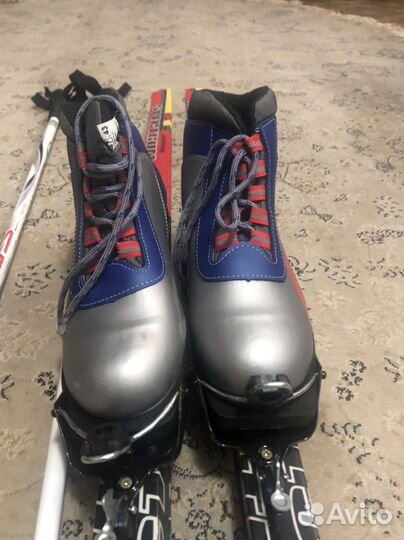 Лыжи,лыжные палки,ботинки